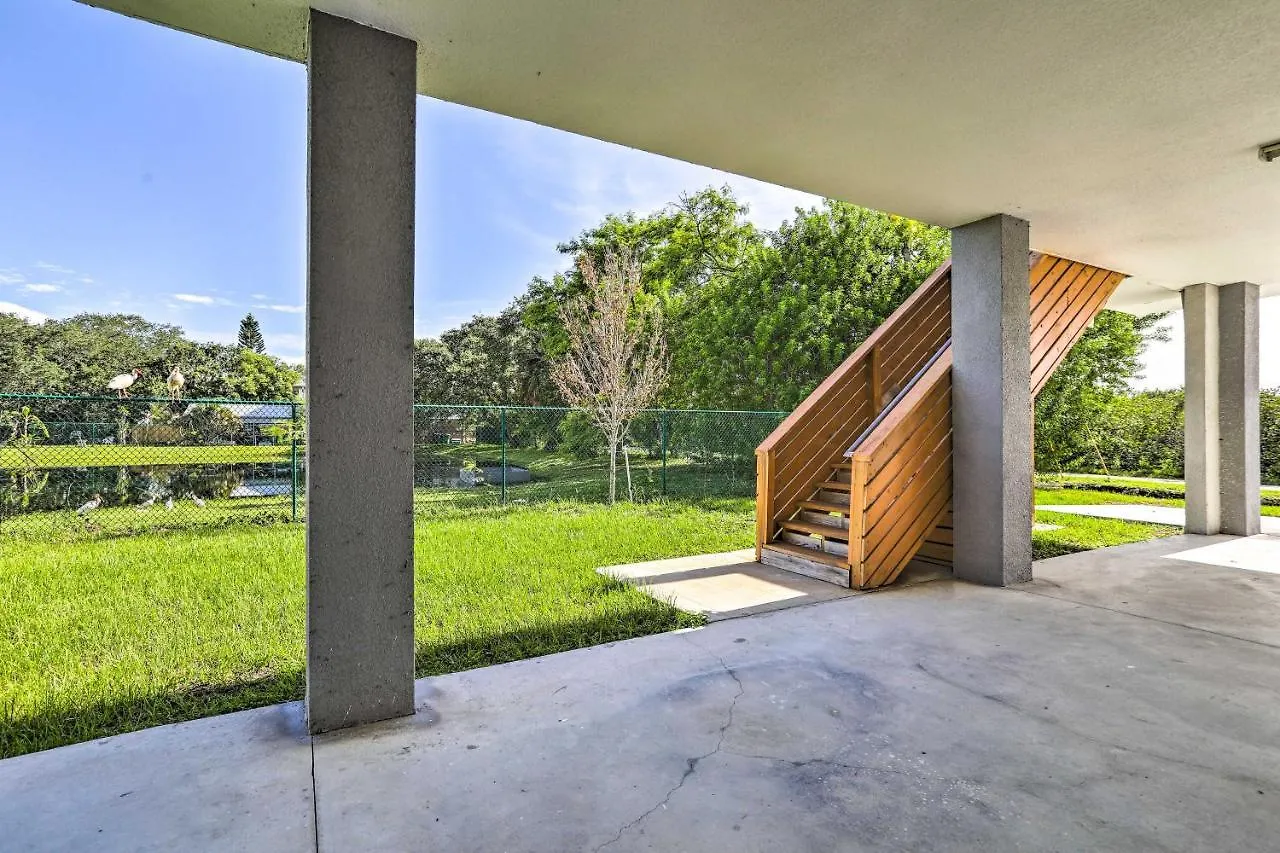 Family-Friendly Tampa Home Less Than 3 Mi To Ocean! Dom wakacyjny
